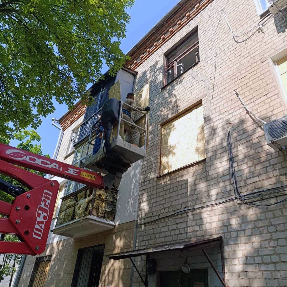 Стали відомі наслідки атаки росіян у трьох районах міста: Новини Харкова